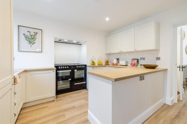 A22 - Myrtle Cottage Eastdown Blackawton - 260601.
