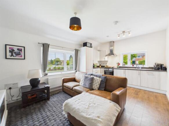Cutler Brook Drive, Kedleston Grange, Allestree photo 2