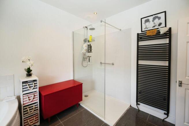 2 bed Terraced for sale Image 9