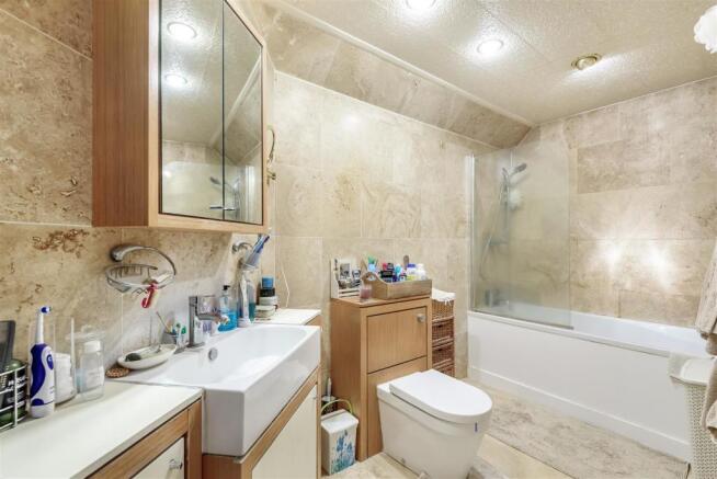 En Suite: