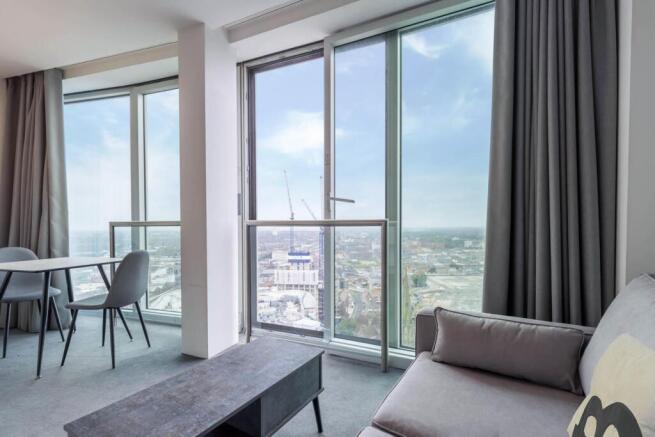 Living/ Sleeping Area