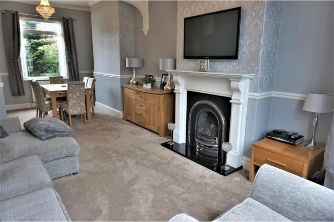 Lounge/Dining Room