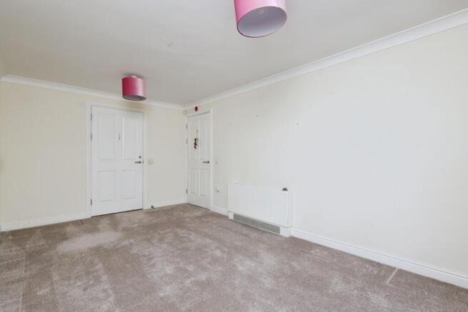 2 bed Apartment for sale Image 11