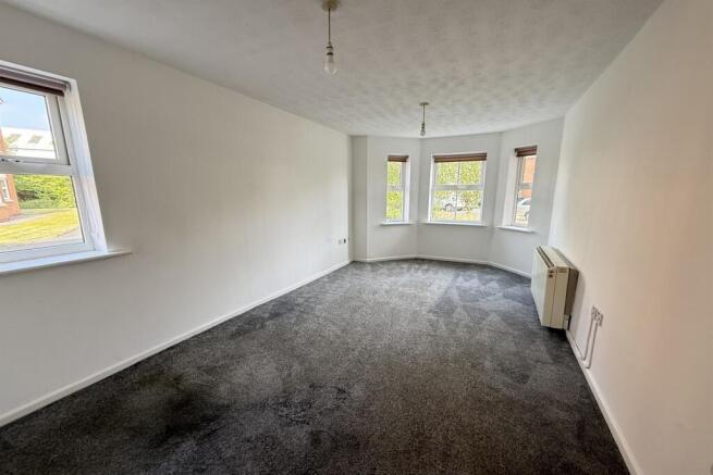 Finsbury Close, Great Sankey, Warrington, WA5  1QT photo 4