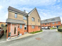 4, Worcester Drive, Swanley BR8 8FF