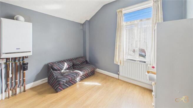 3 bed Terraced for sale Image 8