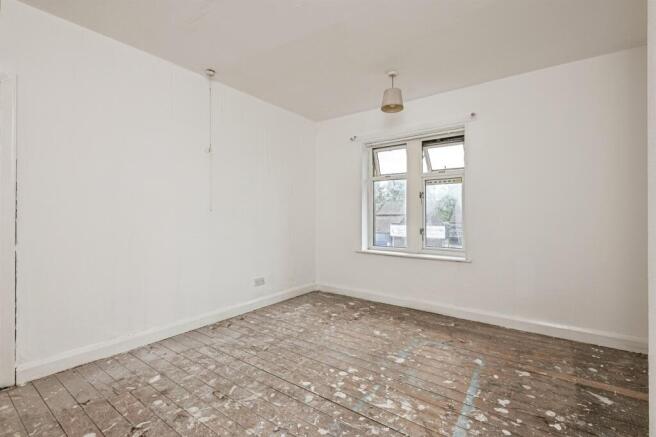 3 bed Terraced for sale Image 8