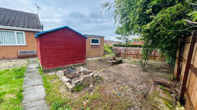 3 bed Semi-Detached Bungalow for sale Image 10