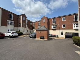 18, Chaucer Court, East Reach, Taunton TA1 3FH