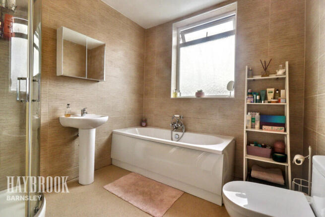 3 bed Semi-Detached for sale Image 11