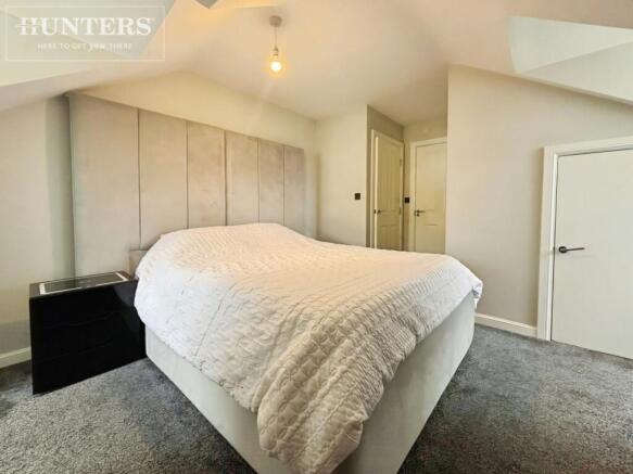 2 bed Penthouse to rent Image 9