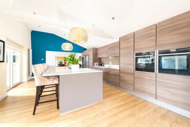 Kitchen/Breakfast Rm