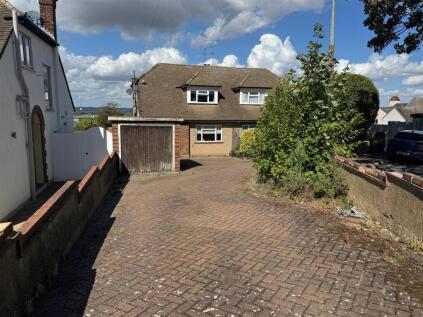 Mount Close, Rayleigh