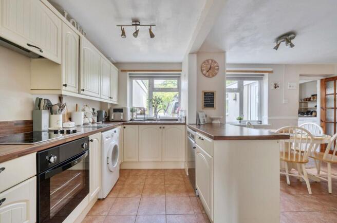 Hollybush Road, Warminster, BA12 photo 4