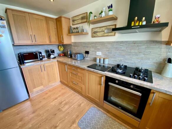 Kitchen 1.jpg
