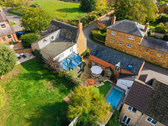 Hillside Kettering Road, Walgrave, Northampton NN6 9PH photo 3