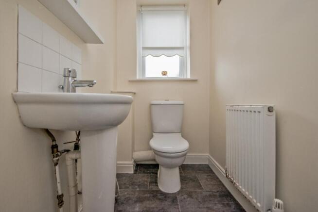 3 bed Semi-Detached for sale Image 6
