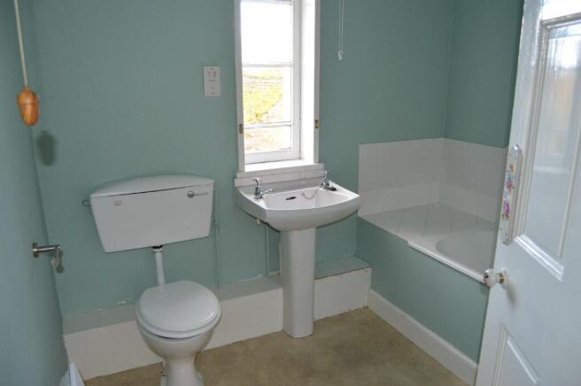 6 bed Detached to rent Image 8