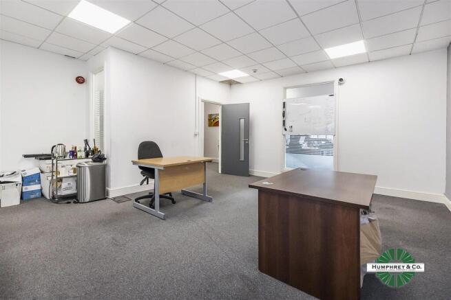 Unit 14 Bourne Court -006.jpg