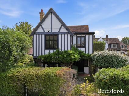 Edward Close, Gidea Park, RM2