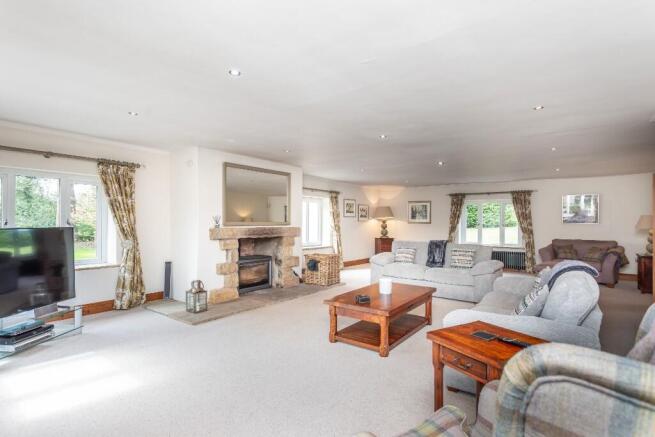 4 bed Detached for sale Image 5