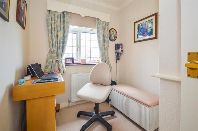 3 bed Detached for sale Image 9