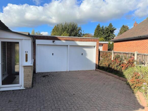 DOUBLE GARAGE