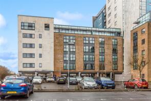 70, Lady Isle House, Ferry Court, Grangetown, Cardiff CF11 0JJ