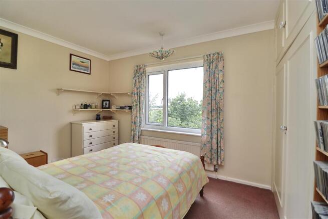 3 bed Semi-Detached for sale Image 9