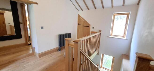 FIRST FLOOR LANDING