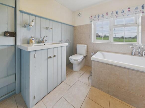 CAM04273G0-PR0214...