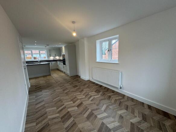 4 bed Detached for sale Image 9
