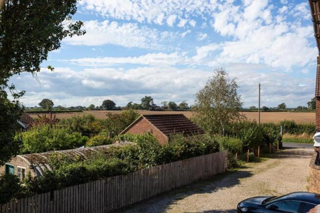 3 bed Semi-Detached for sale Image 2