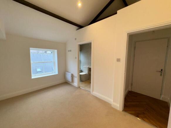 1 bed Apartment to rent Image 8