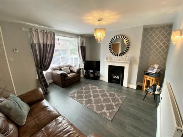 Bay-Fronted Living Room 166
