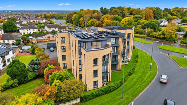 3-bed flat on Old Bellsdyke Road,Larbert,FK5 4ZS, £355,000
