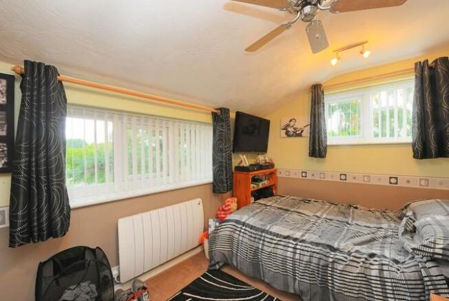 bed3.jpg