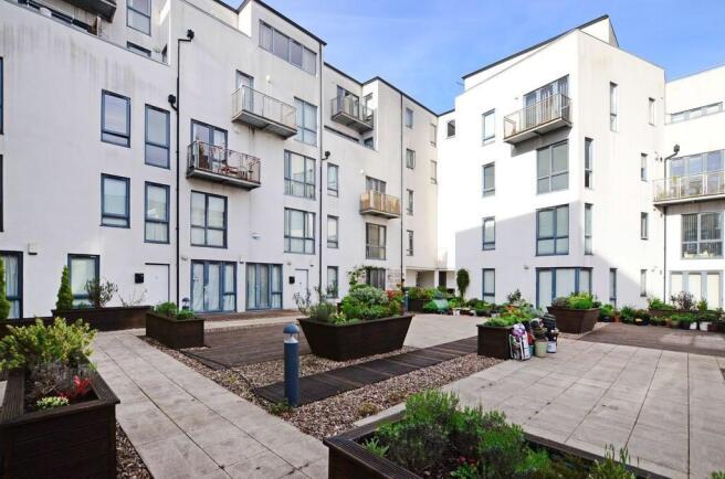 1 bed Apartment to rent Image 10