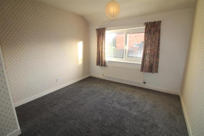 3 bed Semi-Detached to rent Image 12