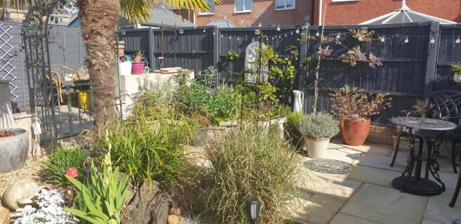 GARDEN.jpg
