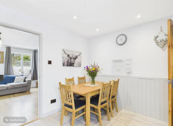 EWEMOVE SOUTH MOLTON - 4 ABBOTS MEADOW