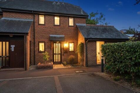 Badgers Croft, Victoria Road, Mortimer Common, Reading, RG7