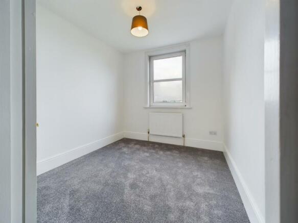 Bedroom 1.jpg