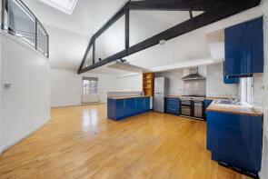 9, Flowers Mews, London N19 3TB