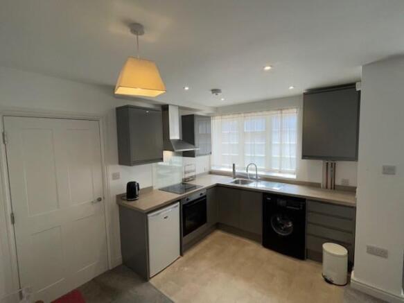 kitchen 3.jpg