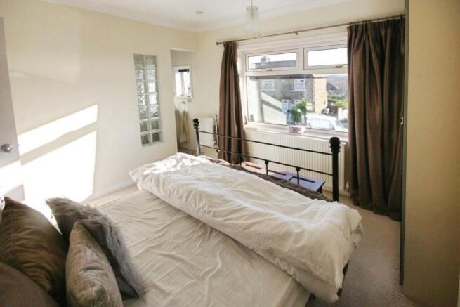 2 bed House to rent Image 12