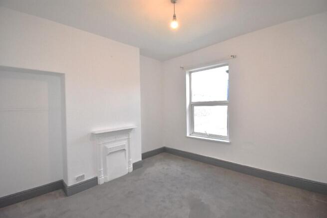 2 bed Flat to rent Image 4