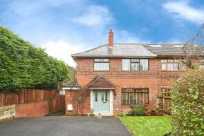 16, Queenswood Close, Headingley, Leeds LS6 3LZ