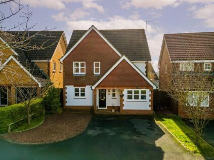 Warren Close, Stone, HP17