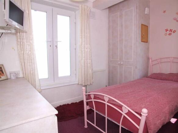 Bedroom 3 of 4